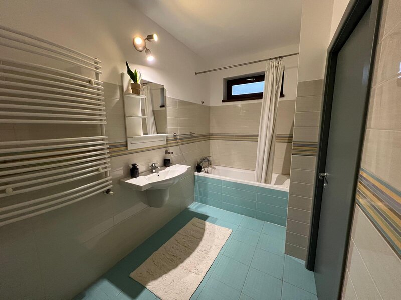 Gulia, 3 km de Buftea, inchiriere vila lux